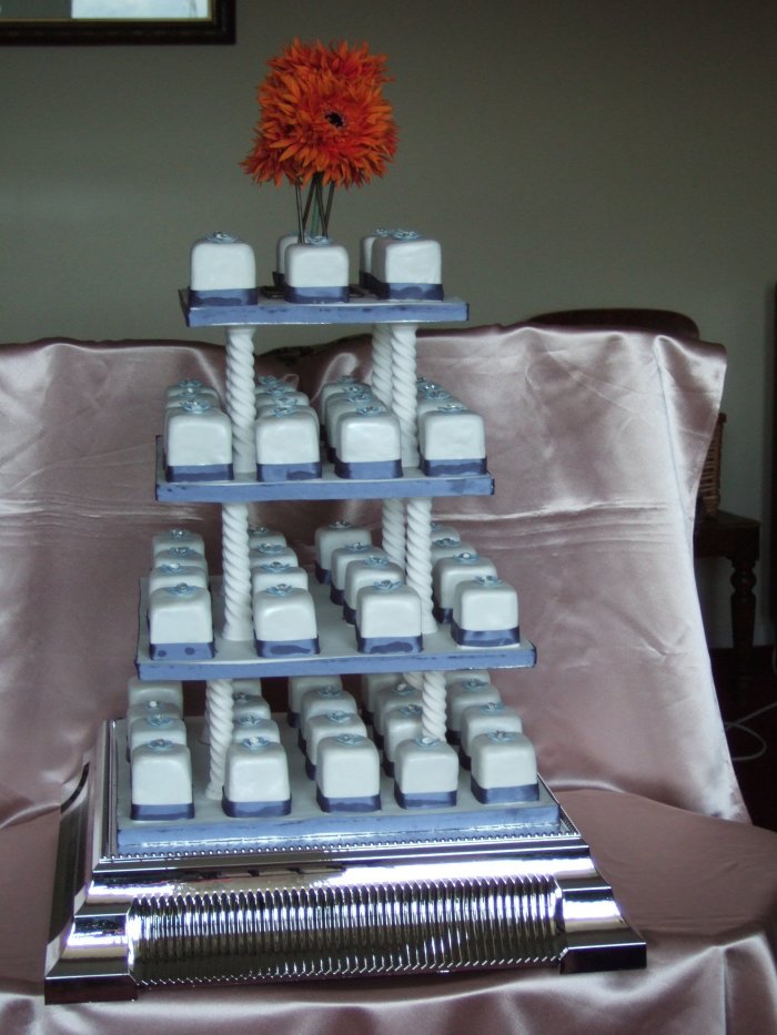Wedding Cakes in Fife